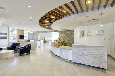 Thumb_Vanier_Lobby-Area-8501